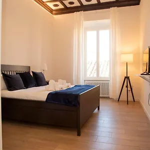The Parliament - Exclusive Apartamento